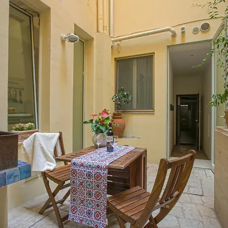 Santo Spirito Nest In Oltrano Florence